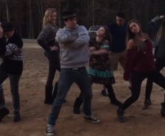 Duck Dynasty Family Shows Off Their Dance Moves for the Holidays