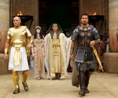 'Exodus: Gods and Kings' Boycott Over White Cast Gains Steam, Ridley Scott Tells Critics 'Get a Life'