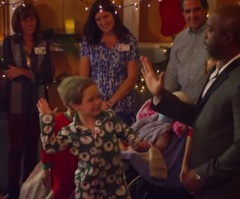 What Does God Want for Christmas? Darius Rucker Asks in This Holiday Clip (VIDEO)