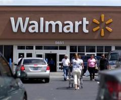 Secret Santa Pays off $50,000 in Layaways for 100 Cash-Strapped Walmart Customers