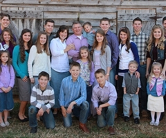'Bringing Up Bates' Parents Share Reason for Going Public, Address Key Family Struggles Ahead of TV Premiere (Video)