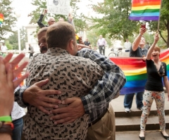 Issue Gay Marriage License, Lose Your Salary, Texas Bill Would Tell State Employees