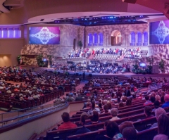 Jewish Newspaper Editor Calls for 'Jewish Megachurch,' Says 'We Have Much to Learn From Evangelicals'