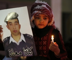 Jordanian Fighter Pilot Moaz al-Kasasbeh Burned Alive in Latest ISIS Horror Video