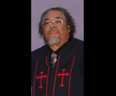 Pastor Screams 'God, I Need Your Help' Then Drops Dead While Preaching at Funeral of Church Member