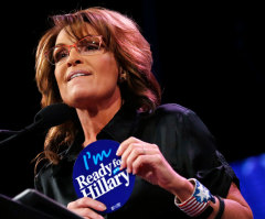 Sarah Palin: Christians Pray for Obama, Radical Islamists Want to Cut Off His Head