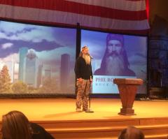 'Duck Dynasty's Phil Robertson Relates Atheism to Extreme Violence