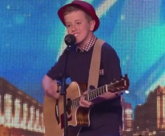12-Year-Old Makes the Crowd Move During His Audition With a Song He Wrote for His Crush!
