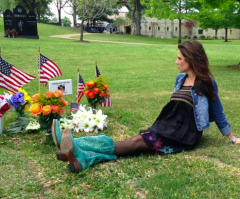 'American Sniper' Widow Recalls 'Trying to Breathe' as Kids Learned War Hero Father Had Been Killed (Video)