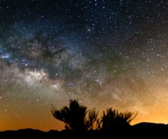 Go on a Beautiful Journey to Witness the Glory of the Heavens in a Breathtaking Timelapse