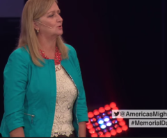 Mother of Fallen Navy SEAL Depicted in 'American Sniper' at Texas Megachurch: 'I Knew God Hadn't Changed... He Would Get Me Through This'