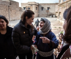 Christian Family Defending 2,700-Year-Old Tomb of Jewish Prophet as ISIS Army Advances on Nineveh