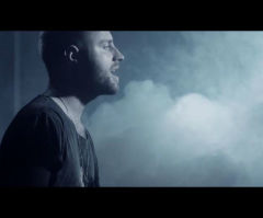 Christian Singer Dan Bremnes Premieres New Music Video for Worship Song 'Where the Light Is'