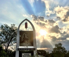 Pastor Rejects PETA's $500 Donation to Fix Church Sign If He Posts Their Message: 'Road to Hell Is Paved With Bacon'