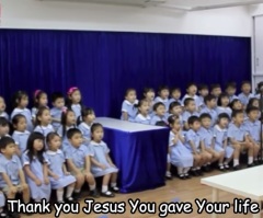 Pastor Nick Vujicic and a Choir of Toddlers Sing a Beautiful Song to Jesus – Very Powerful!