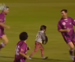 4-Year-Old Boy Gets Lost on the Field and Ends Up Scoring at a Rugby Match