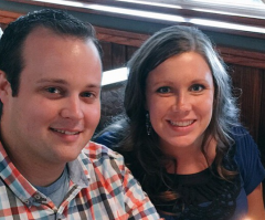 Josh Duggar's Wife Anna Joins Family for Sermon on the 'Sin of Pornography'