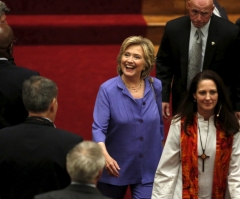 Hillary Clinton's Sunday Pulpit Address: Romans 12 Says Be Nice to Reporters (Video)