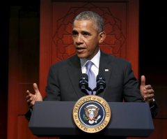 Obama Visits Mosque to Send Pointed Message to Non-Muslims