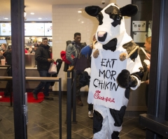 Chick-fil-A 'Free Food Day' in 2016 – The Rules, Menu Entrées and Restaurants Near 'Me' Since Kids Eat Free, No Breakfast, Lunch or Dinner Fee