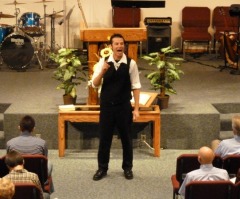 Bible Memorization Expert Uses Car Accident as Opportunity to Share the Gospel With 20 First Responders