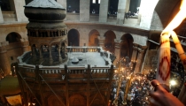 Jesus' Limestone Burial Bed Uncovered for First Time at Church of the Holy Sepulchre (Video)