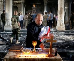 ISIS' Desecration of Churches: Iraqi Priest Cries Out After Seeing Destruction Left Behind 