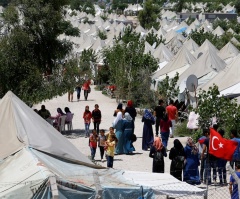 Evangelicals, Mainline Protestants, Jews, Muslims Oppose Trump Actions on Immigrants, Refugees