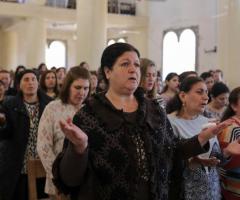 Christians Celebrate Easter in Iraqi Church Damaged by ISIS