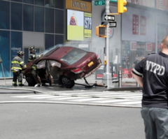 Car Plows Into Pedestrians in New York Times Square; 1 Dead - LATEST UPDATE