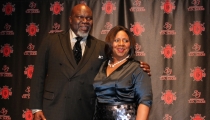 Bishop TD Jakes Honors Wife on 35th Anniversary