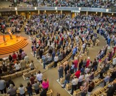 'There's No Lone Ranger Christianity': Tim Keller Stresses Importance of Community in Evangelism