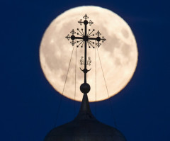 Astronaut Took Communion, Read From Gospel of John on Moon 48 Years Ago