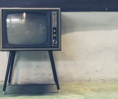 Should Christians Watch TV & Violent Shows Or Would That Be A Sin?