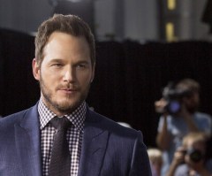 Chris Pratt Warns Fans to Watch Out for Social Media Imposter Preying on Women