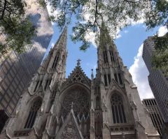 Bishop Tells 8,000 Catholic Students to Reject 'Anti-Intellectualism' in Church