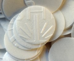 Ditching Communion Wine, Avoiding Handshakes: Here's How 5 Churches Are Avoiding the Flu