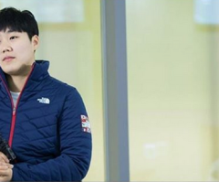 South Korean Olympic Hockey Goalie Wears Scripture on Mask