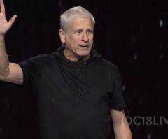 Louie Giglio: Worship Is a 'Weapon' That Brings Unity to a Divided Church