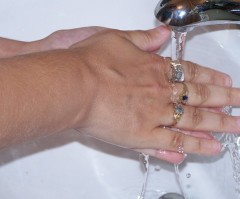 Study: Most People Are Not Washing Their Hands Correctly When Preparing Food