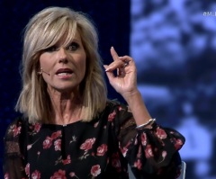 #WhyIDidntReport: Beth Moore Tweets Her Sex Abuse Experience in 5 Words
