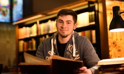 Divinity student becomes first to decipher Baptist theologian's 200-y-o sermons