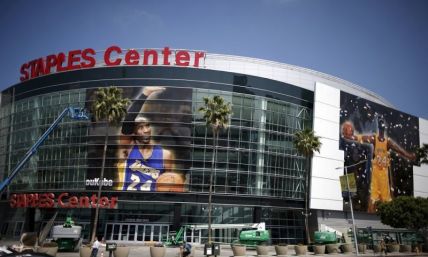 Weekly briefing: Kobe Bryant's death shocks, Super Bowl ads, Willow Creek apology