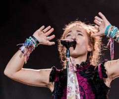 Lauren Daigle performs social distancing version of her song to encourage healthcare workers