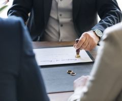 Interest in divorce, particularly among newlyweds, soaring amid pandemic: Legal org