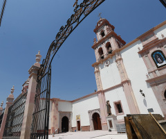 Persecuted evangelicals in Mexico help Traditionalist Catholics break free from pagan idolatry 