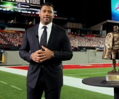 Russell Wilson named Walter Payton NFL Man of the Year, quotes 1 Corinthians