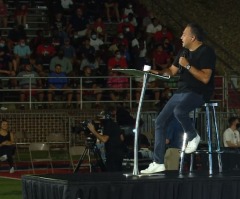 After guiding students through Falwell sex scandal, Liberty U campus pastor resigns