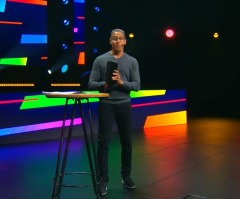 5K attend first indoor services at Rock Church in over 1 year; pastor says it feels like 'Christmas'