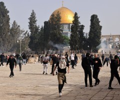 Hamas fires missiles toward Jerusalem after hundreds injured in Temple Mount rioting